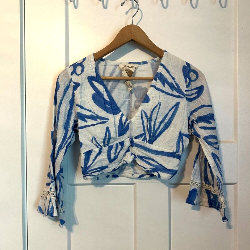 Z & L Blue and White Crop Top With Bell Sleeves and Lace Detail Ladies Small